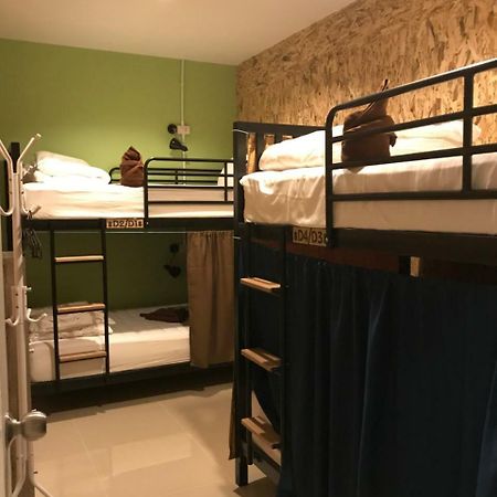 Baan Wararin Hostel Pattaya Exteriör bild