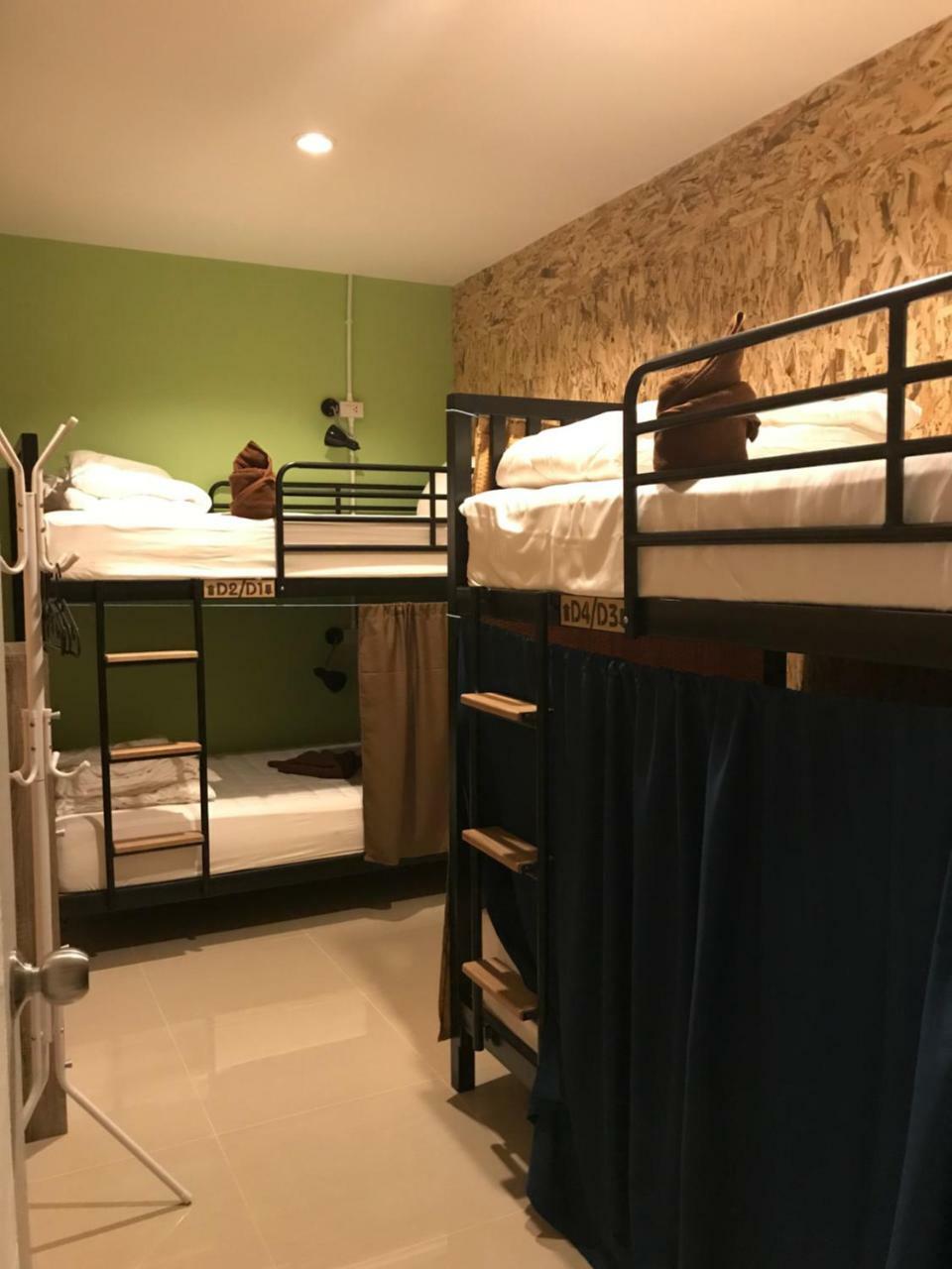 Baan Wararin Hostel Pattaya Exteriör bild