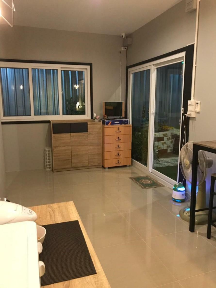 Baan Wararin Hostel Pattaya Exteriör bild
